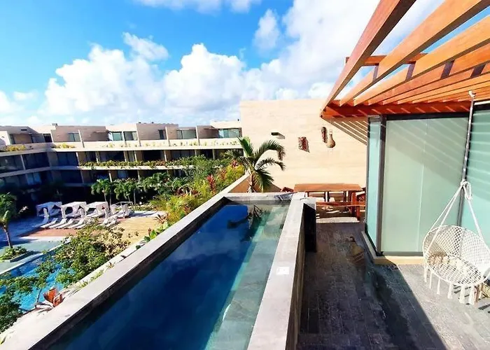 Mistiq Pent House 3 Recamaras, 3 Banos, Sala, Comedor, Terraza Y Jacuzzi *