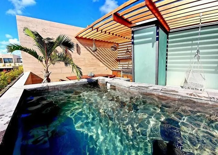 Mistiq Pent House 3 Recamaras, 3 Banos, Sala, Comedor, Terraza Y Jacuzzi Apartment *