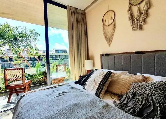 Mistiq Pent House 3 Recamaras, 3 Banos, Sala, Comedor, Terraza Y Jacuzzi Apartment *